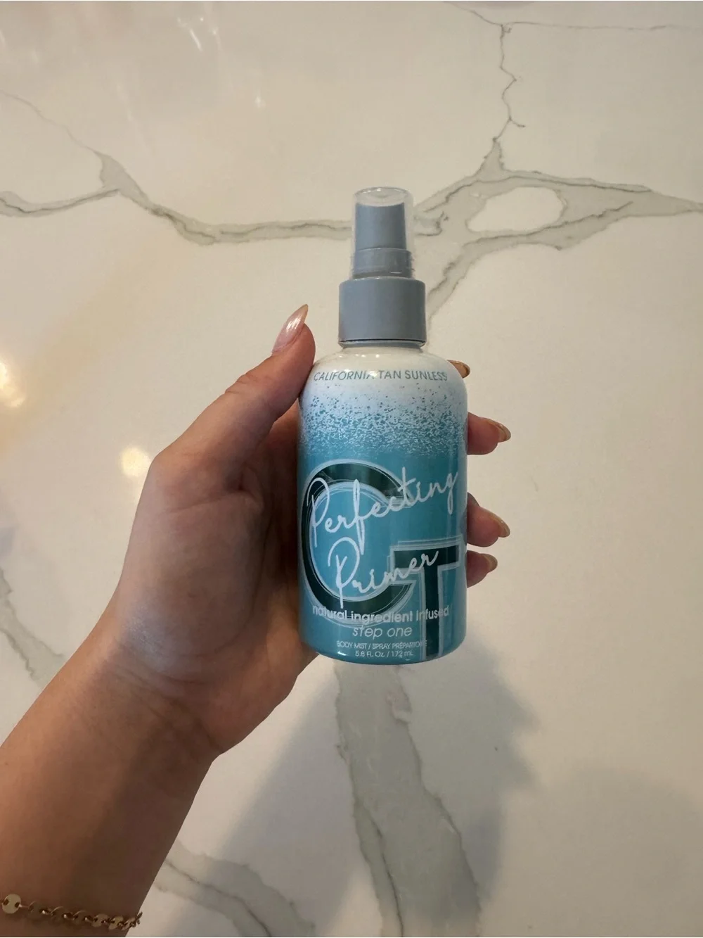 CALIFORNIA TAN SUNLESS - Perfecting Primer Face Mist — Step 1